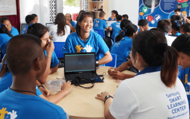 Quyên góp  <br>hơn 20 triệu usd