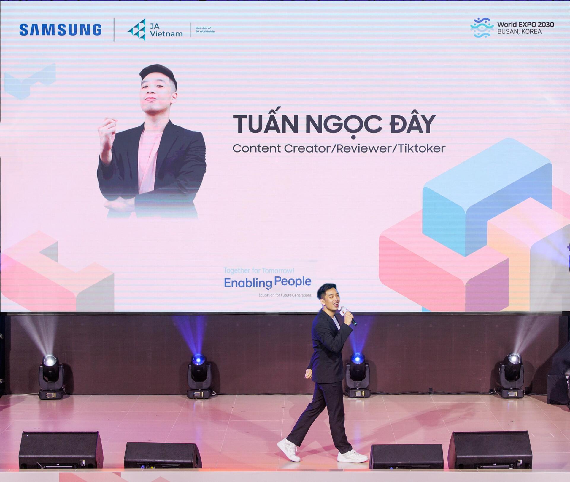 Nhoắng cái đã hết vòng 1, háo thức tới vòng 2 của Solve For Tomrrow thực sự 🤩