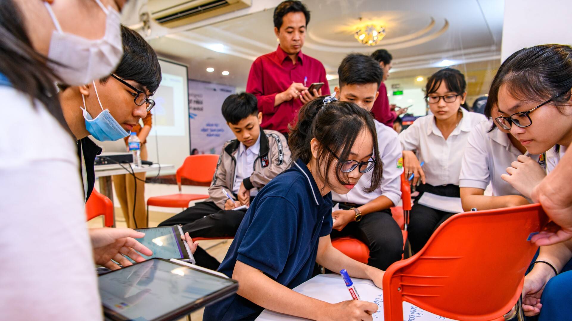 Top 10 Solve for Tomorrow 2022 sẵn sàng thể hiện tài năng trong ngày chung kết