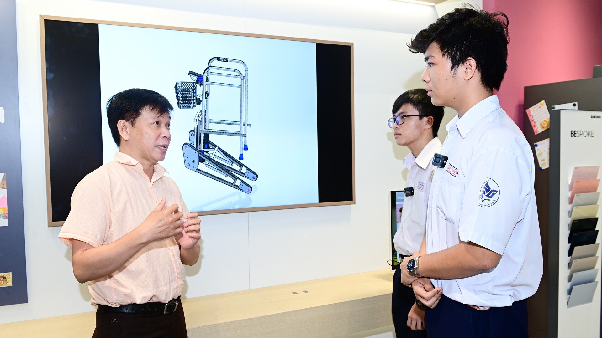 Top 20 Solve for Tomorrow 2022: Ghi điểm với sự đột phá từ tư duy tiếp cận đến giải pháp đề xuất